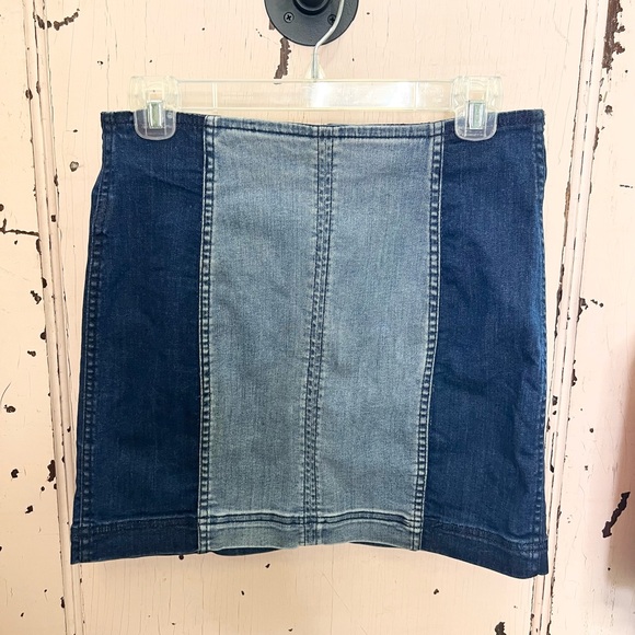 PacSun Dresses & Skirts - PacSun Two-Tone Denim Pencil Skirt